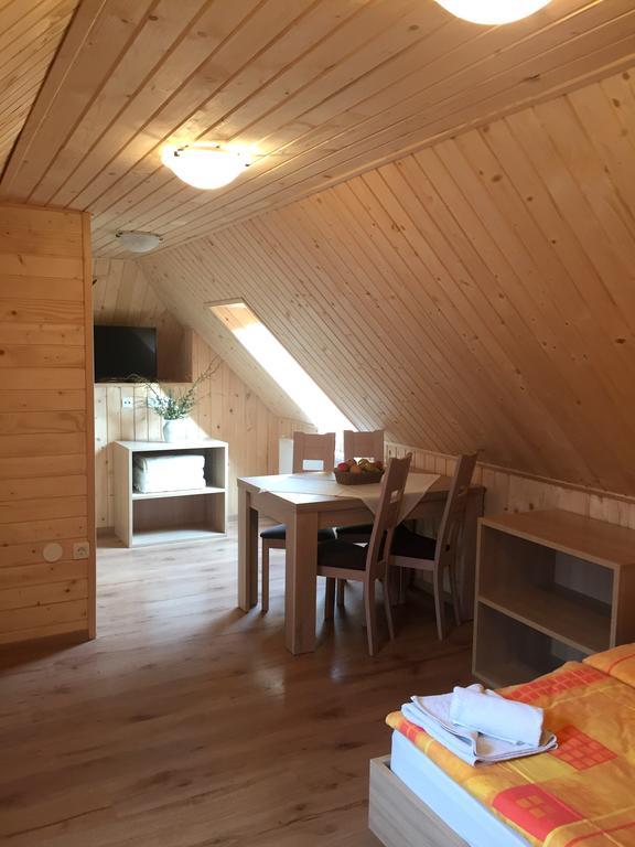 קרנייסקה גורה Apartmaji In Sobe Tina מראה חיצוני תמונה