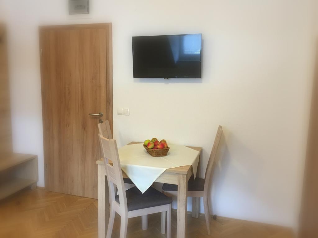 קרנייסקה גורה Apartmaji In Sobe Tina מראה חיצוני תמונה