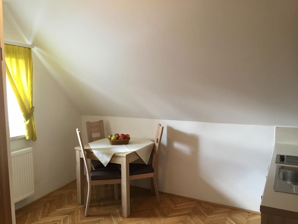 קרנייסקה גורה Apartmaji In Sobe Tina מראה חיצוני תמונה