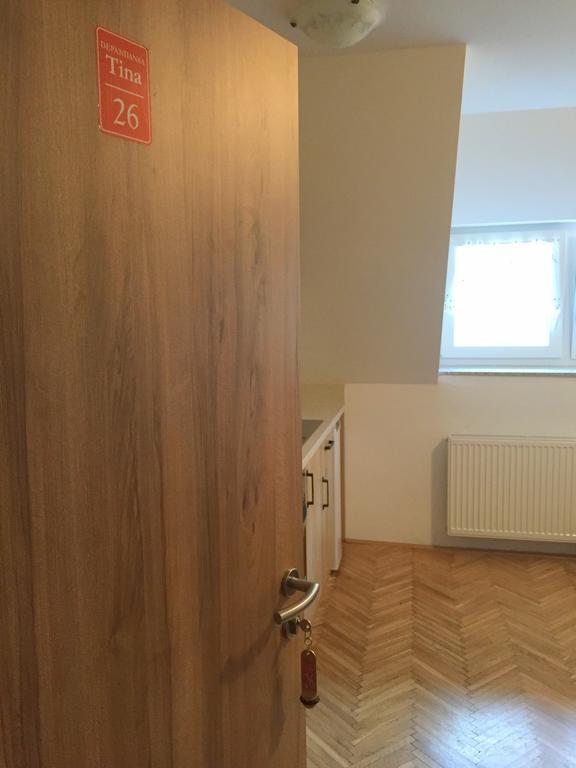 קרנייסקה גורה Apartmaji In Sobe Tina מראה חיצוני תמונה