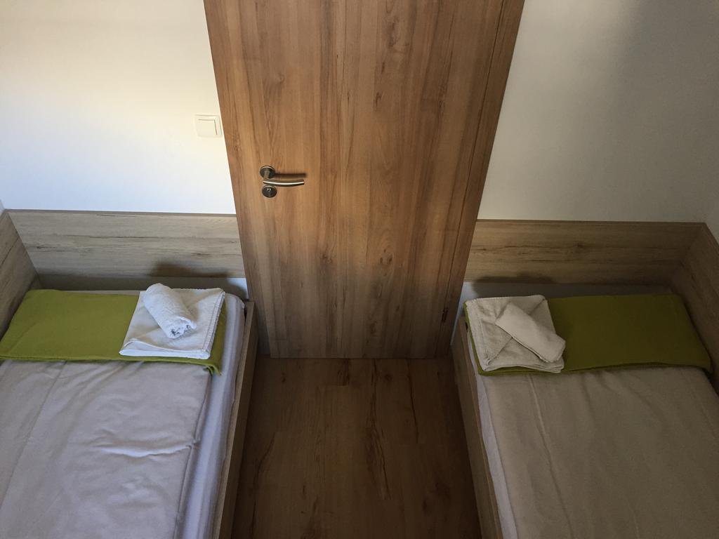 קרנייסקה גורה Apartmaji In Sobe Tina מראה חיצוני תמונה